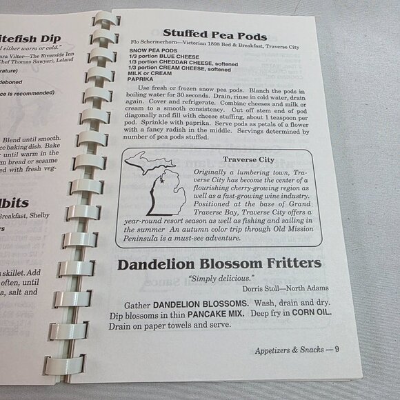 1999 Michigan Cookbook Compiled by Donna Goodrich Softcover Spiral Bound - Picture 7 of 14